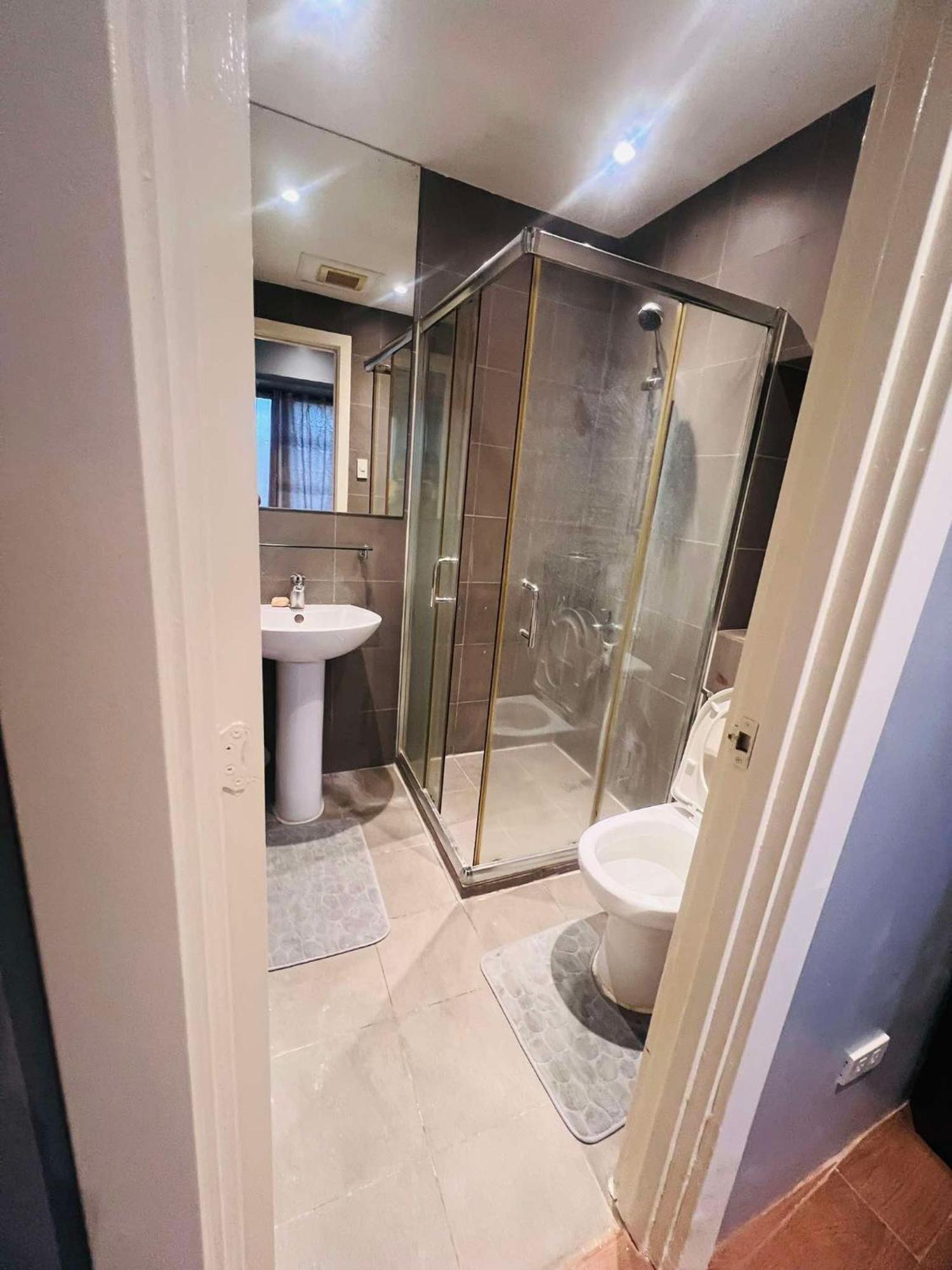Knightsbridge Residences *